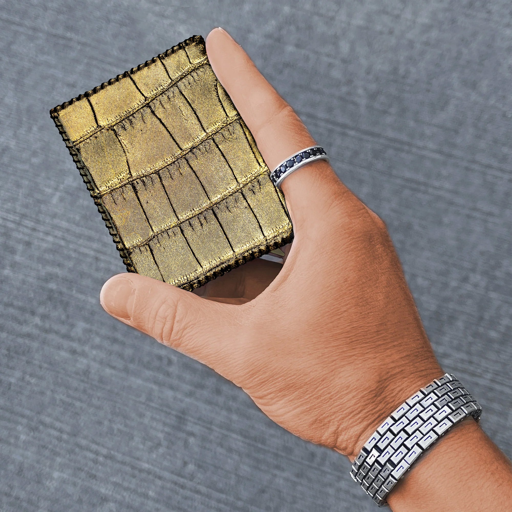 Wildcard — Golden Alligator, Large